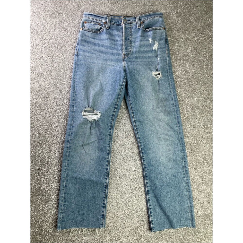 Levi’s Wedgie Straight Jeans Women’s 29 Distressed Raw Hem Medium Wash